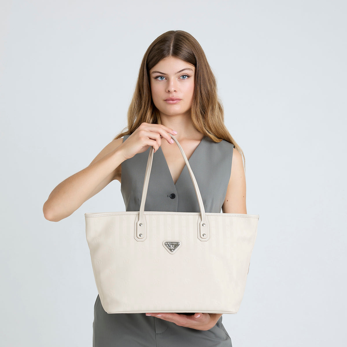 WINTERTHUR | Shopper with zipper pearl white/silver