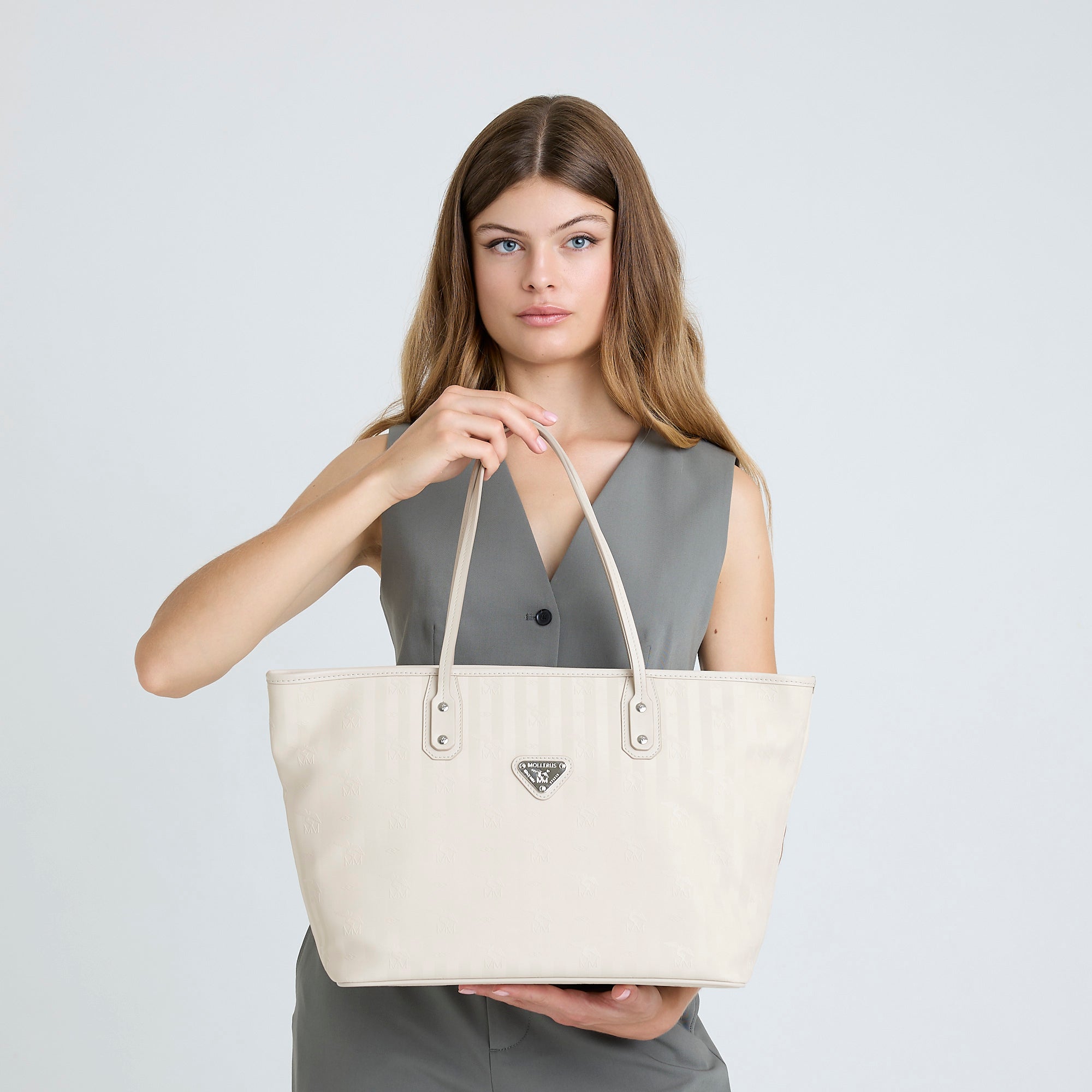 WINTERTHUR | Shopper with zipper pearl white/silver