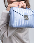MARLY | Umhängetasche metallic silber/sky - onbody