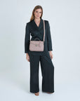MARLY | Umhängetasche soft rosé/silber - FULL BODY