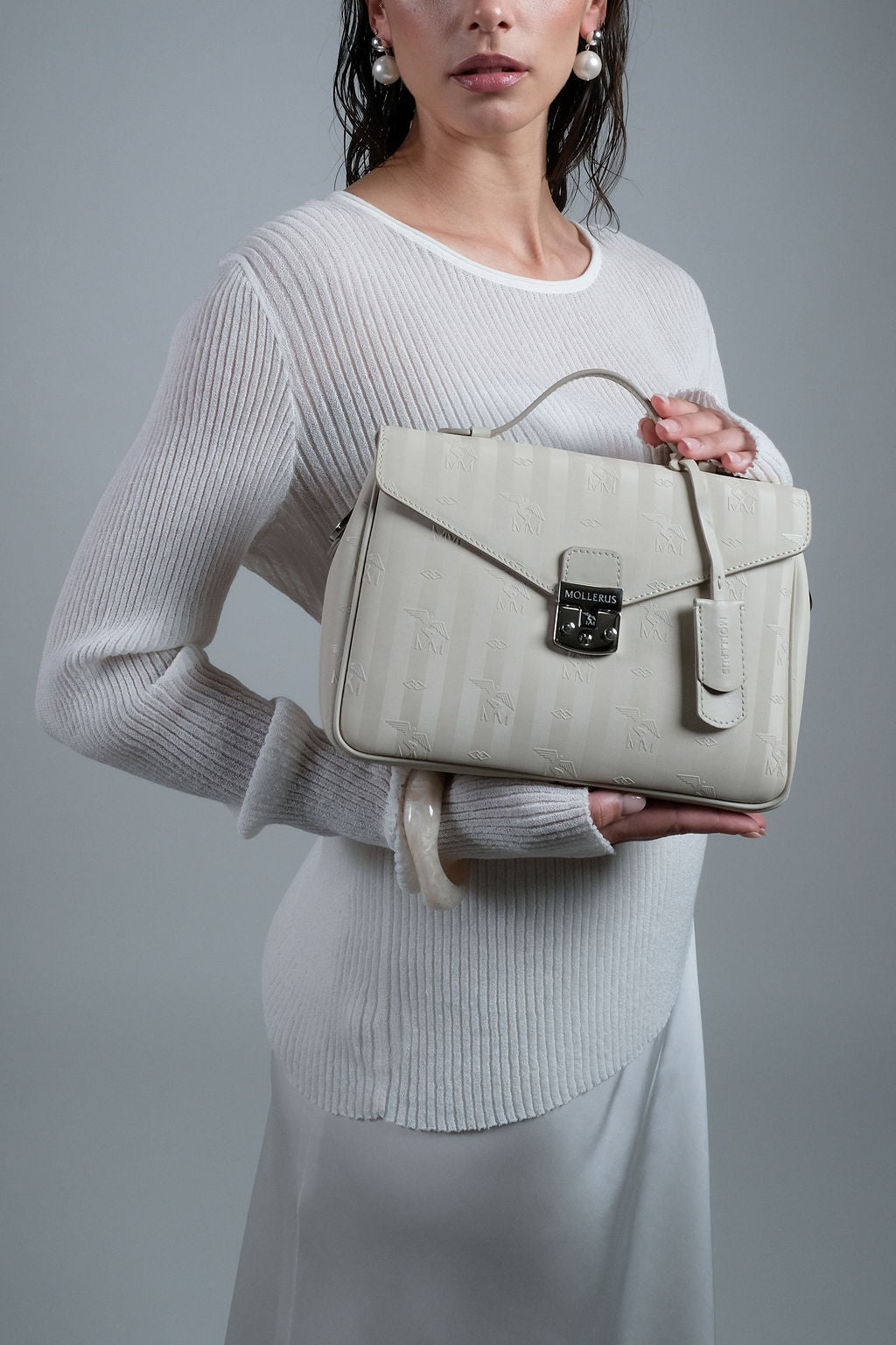 MARLY | Umhängetasche pearl weiss/silber