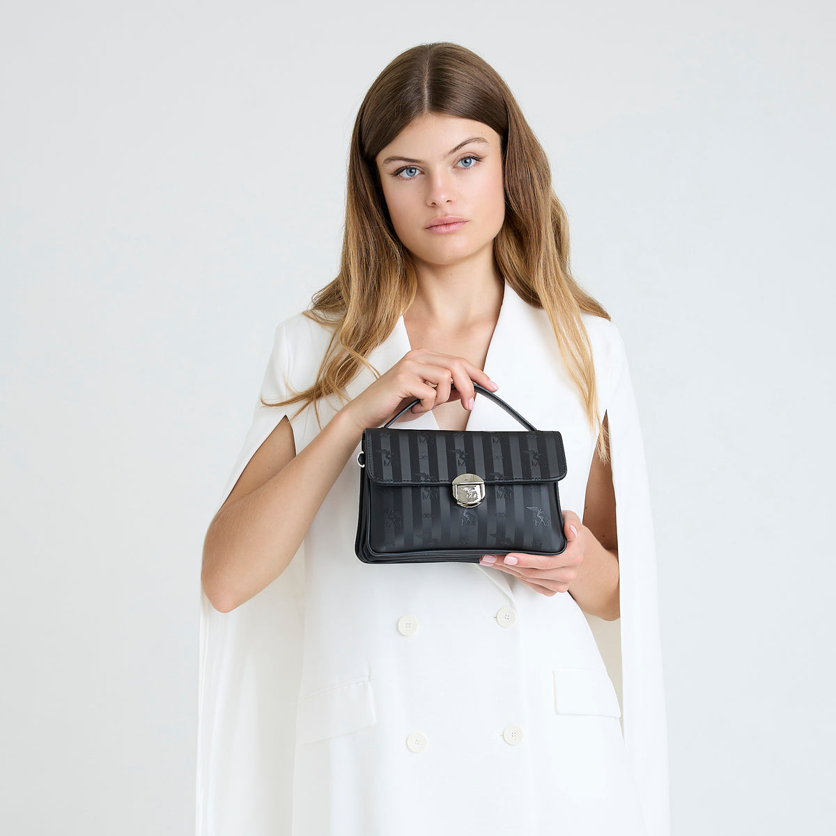 SIGNAU | Shoulder bag classic black/silver