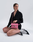 SIGNAU | Umhängetasche bubble pink/silber - on body