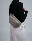 BRIENZ | Sac ceinture taupe/doré