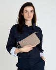 PIZOL | Necessaire taupe grau/gold - ON BODY