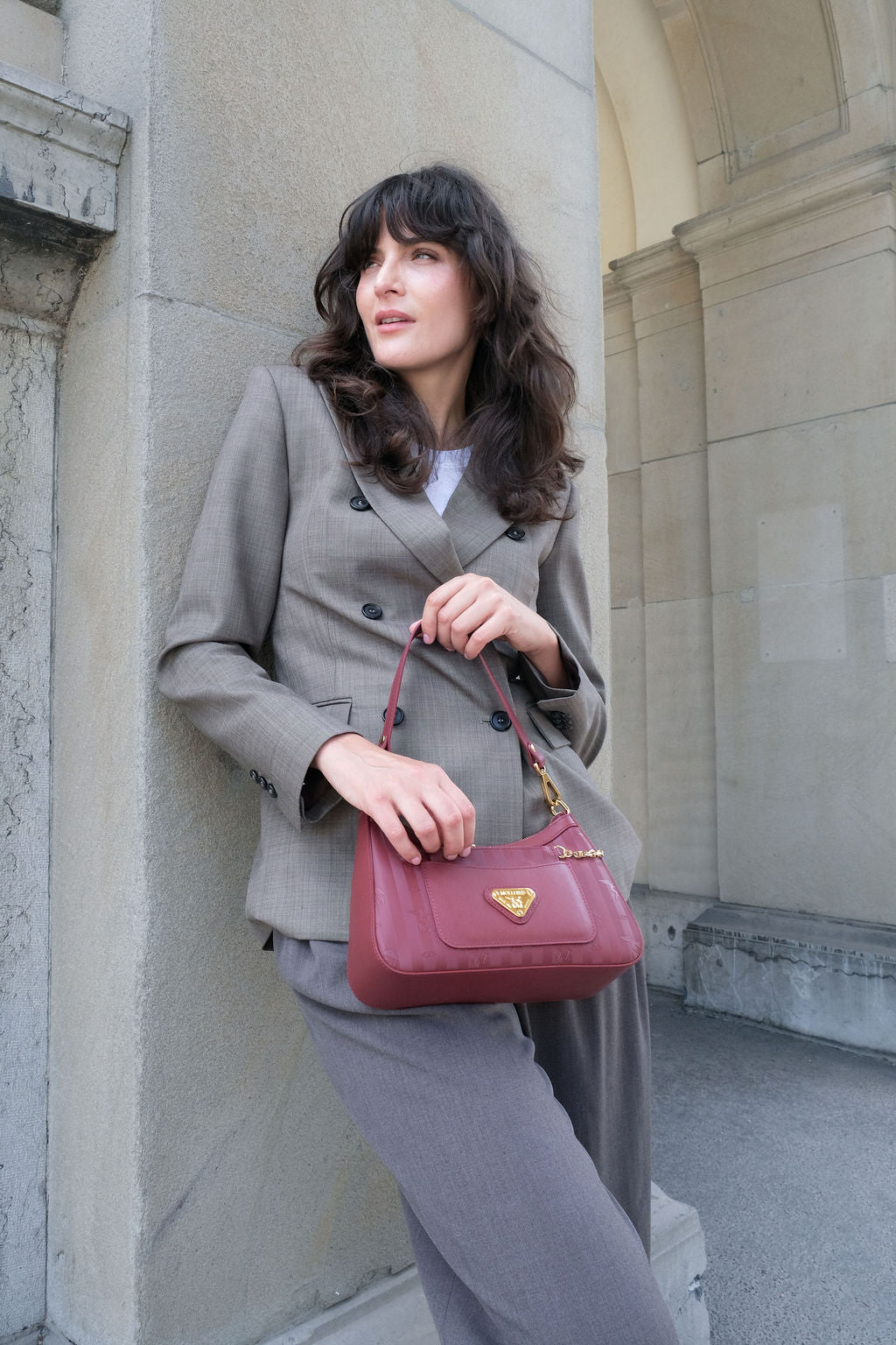 CASTIEL | Shoulder bag antique red/gold