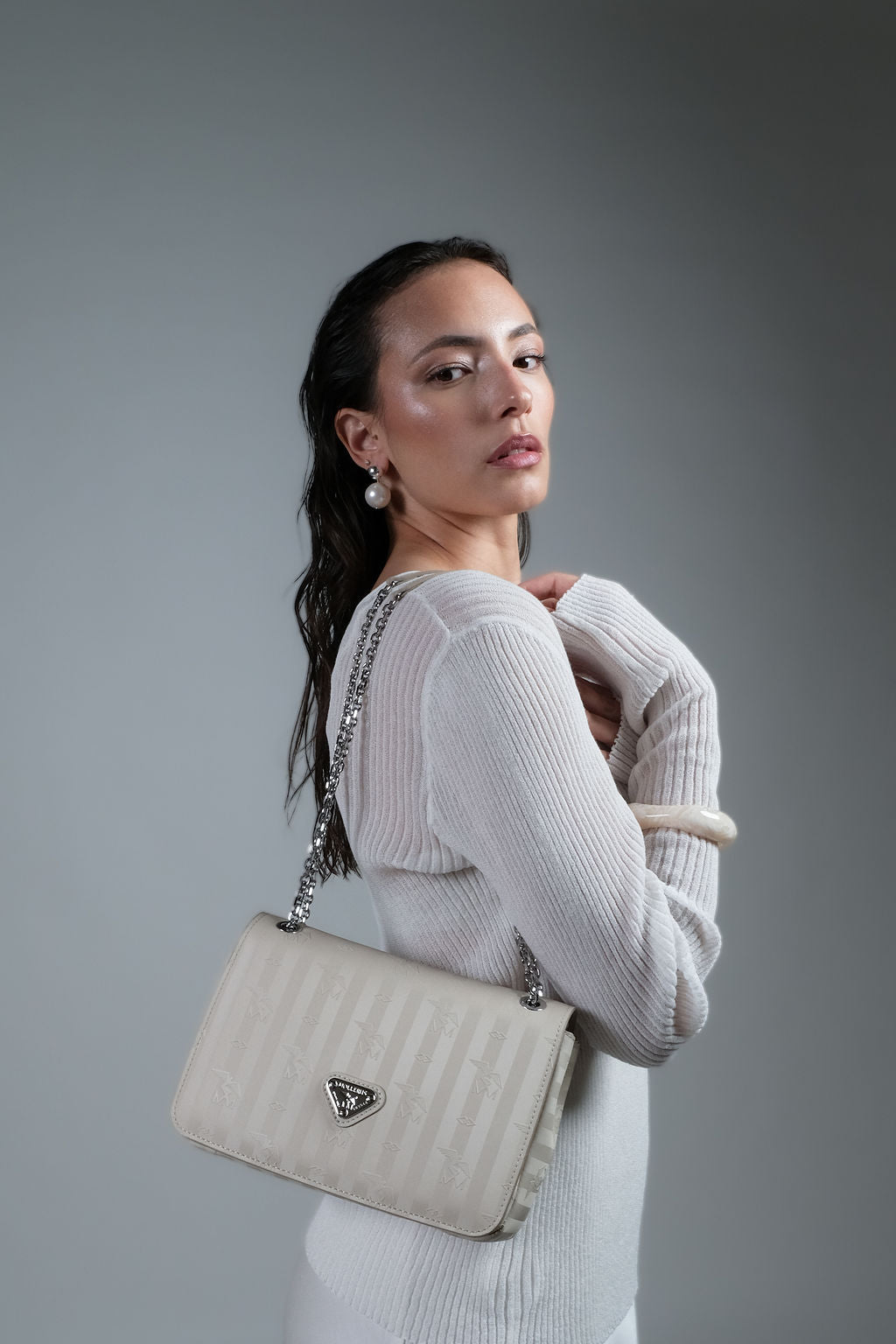 GOLDACH | Shoulder bag pearl white/silver
