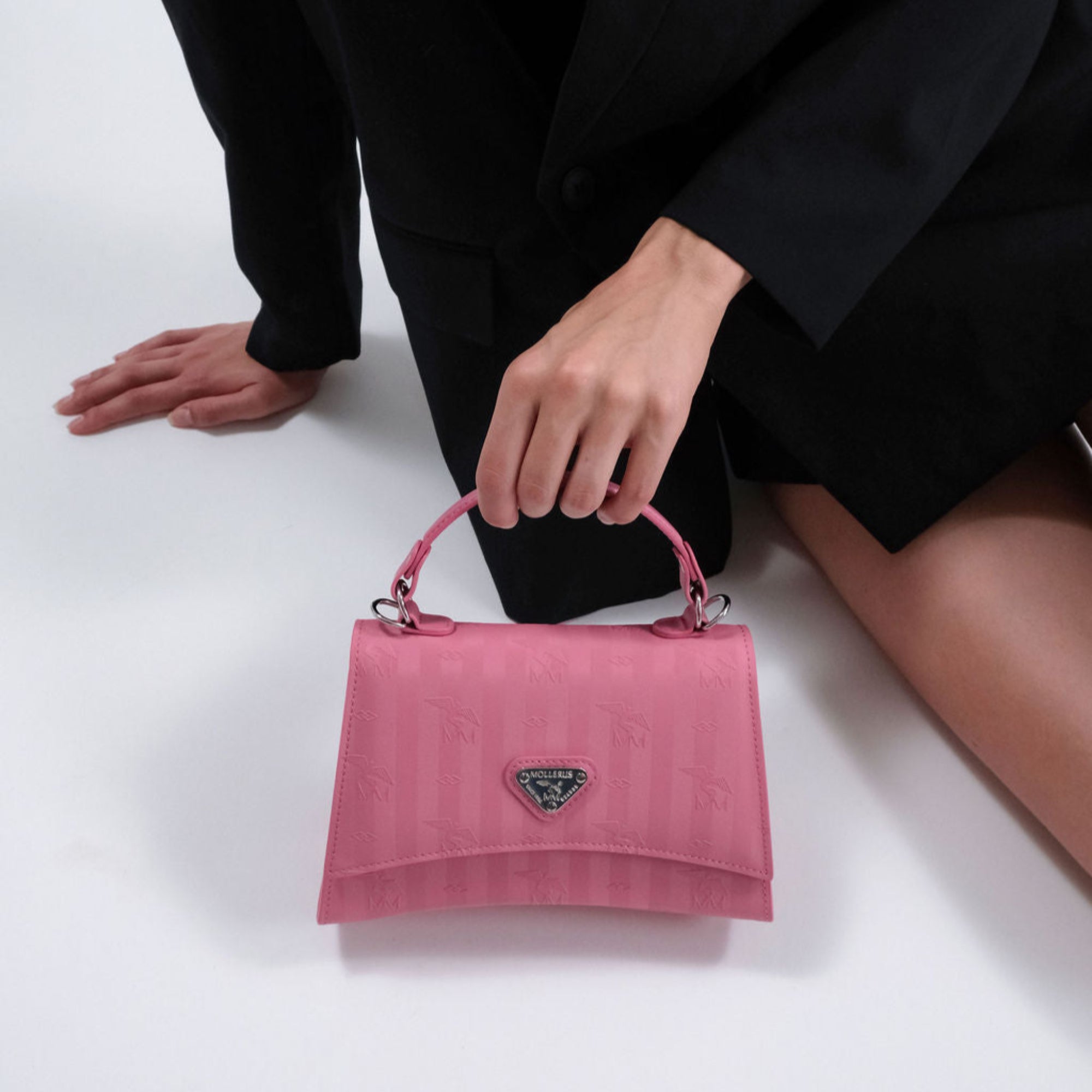 ROMONT | Umhängetasche Mollerus bubble pink/silber - FRONTAL