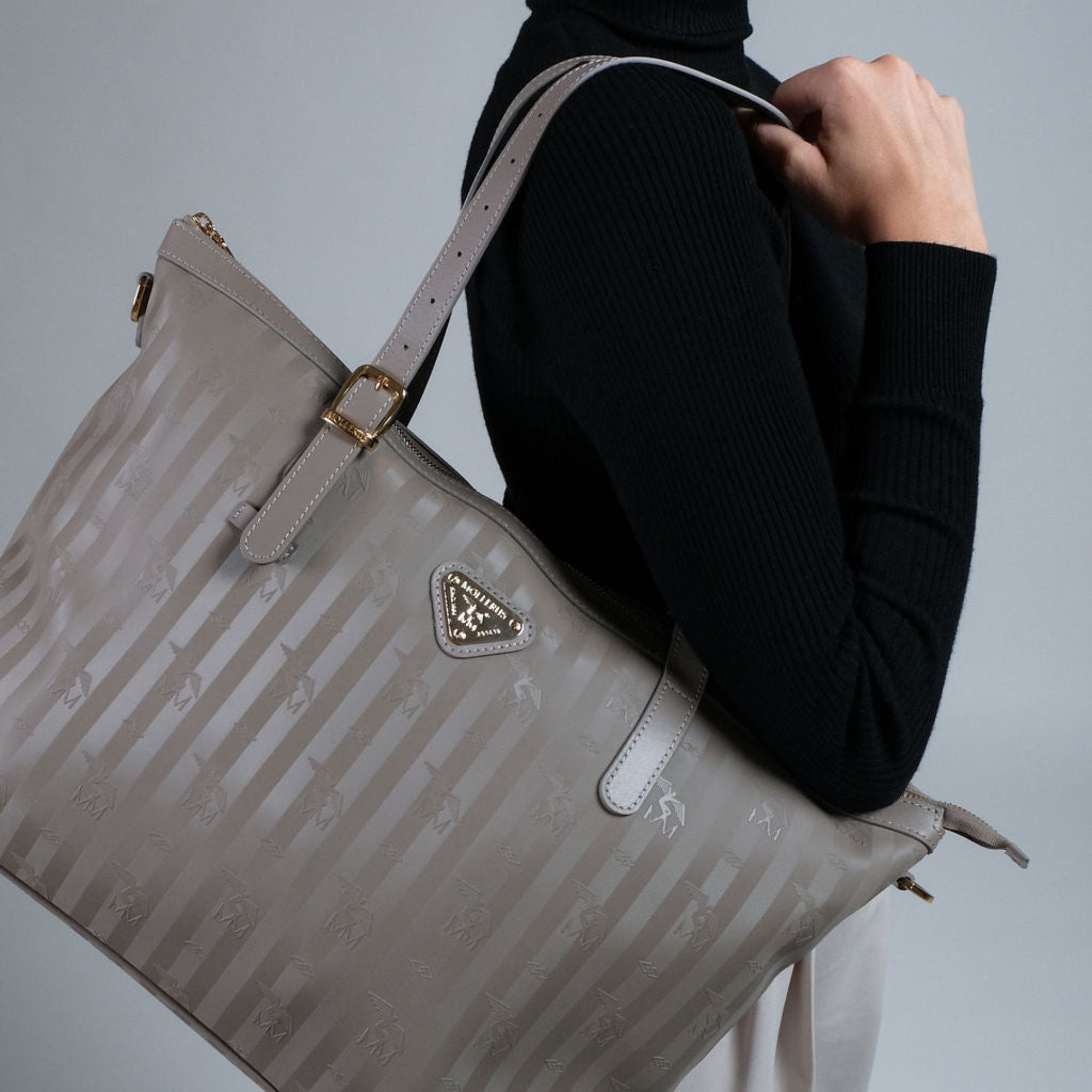 VALLON | Shopper taupe grau/gold - on body