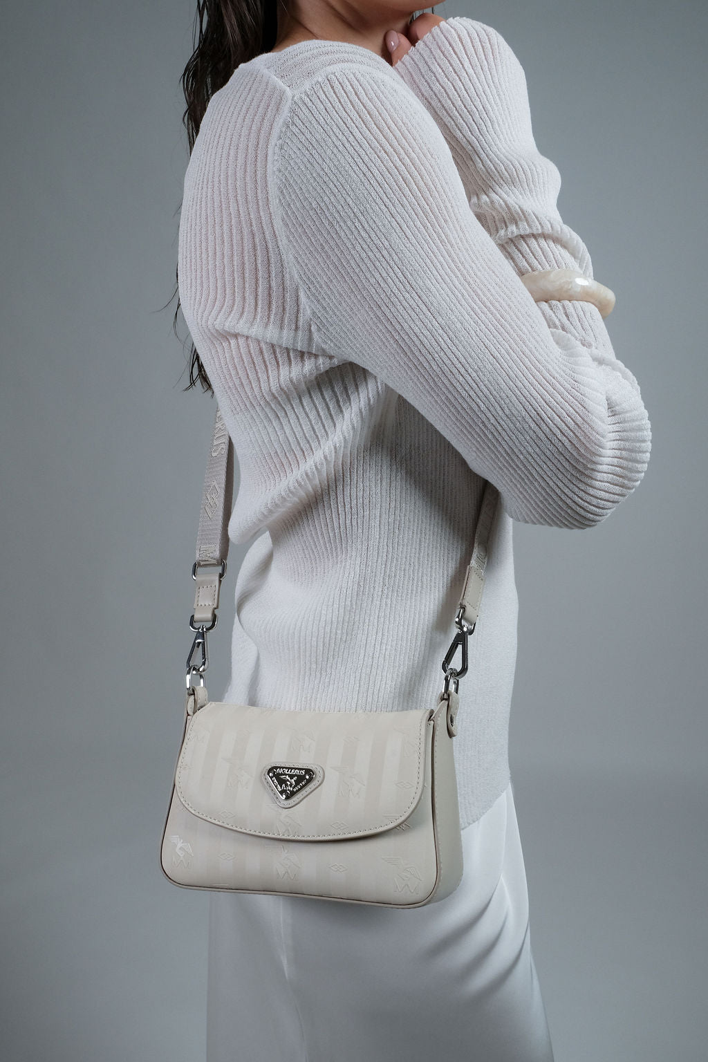 PIZY | Shoulder bag pearl white/silver