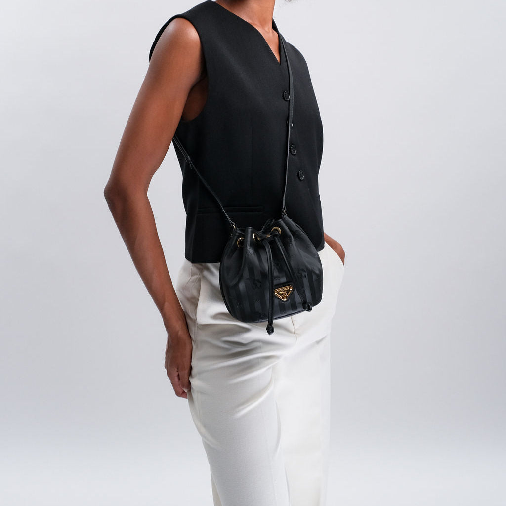 VERBIER |  Beuteltasche klein schwarz/gold - frontal