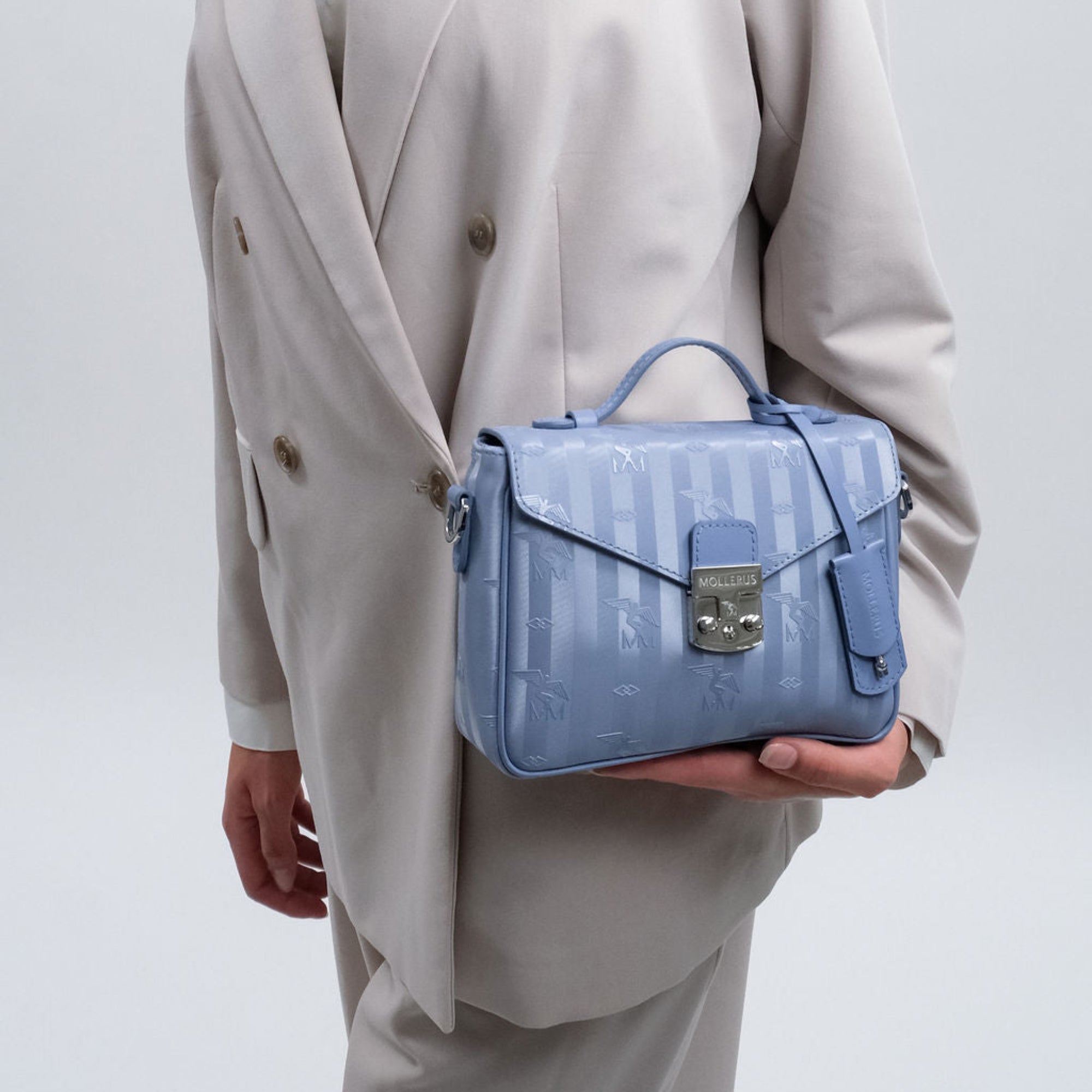 MEYRIN | Umhängetasche metallic silber/sky - onbody