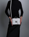 MEYRIN | Umhängetasche Mollerus snow weiss/silber - on body