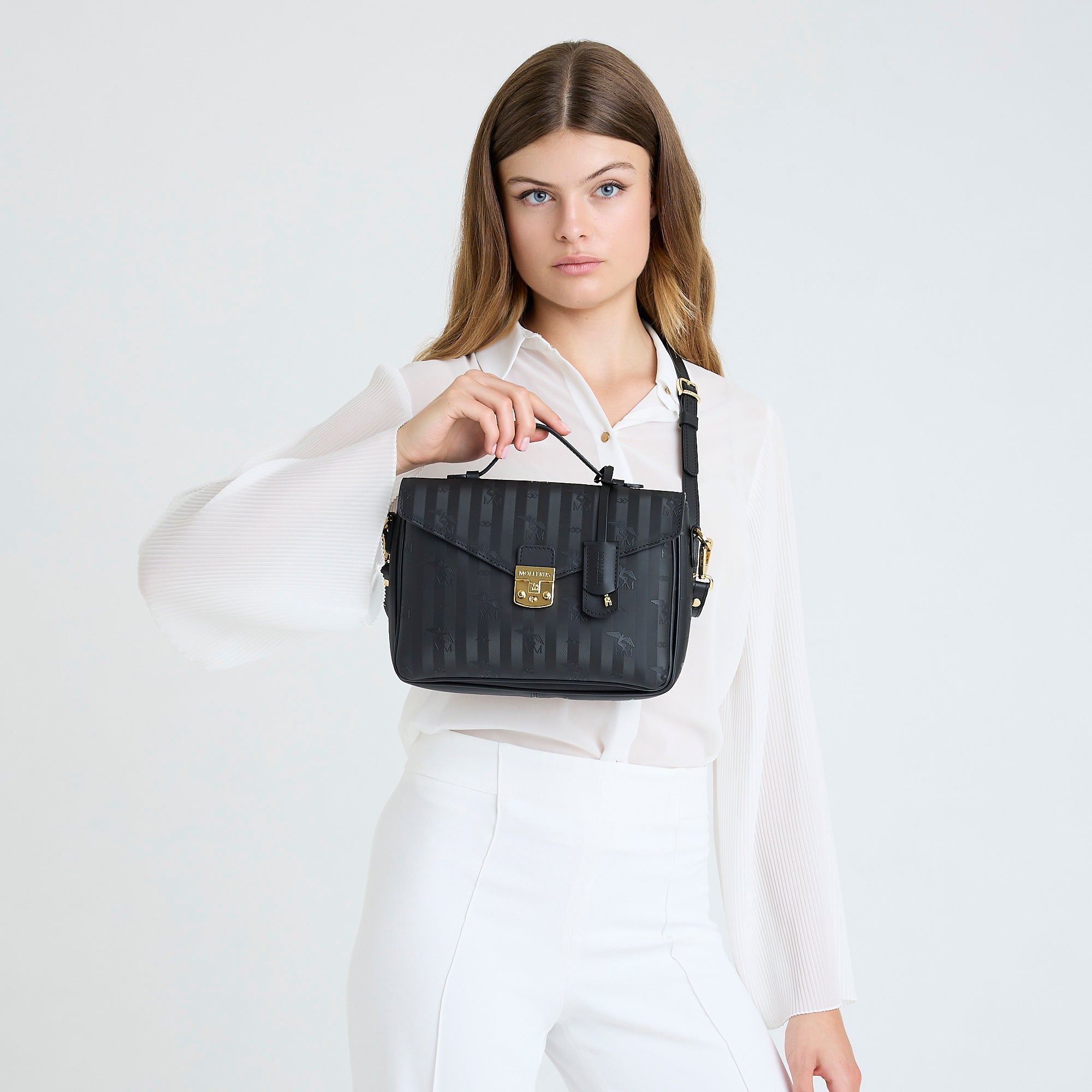 MARIN | Umhängetasche classic schwarz/gold - ON BODY