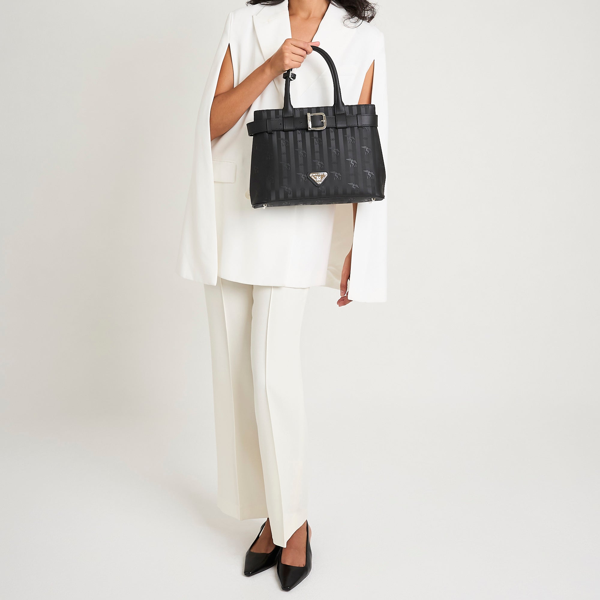 WITTNAU | Handtasche classic schwarz/silber - ON BODY