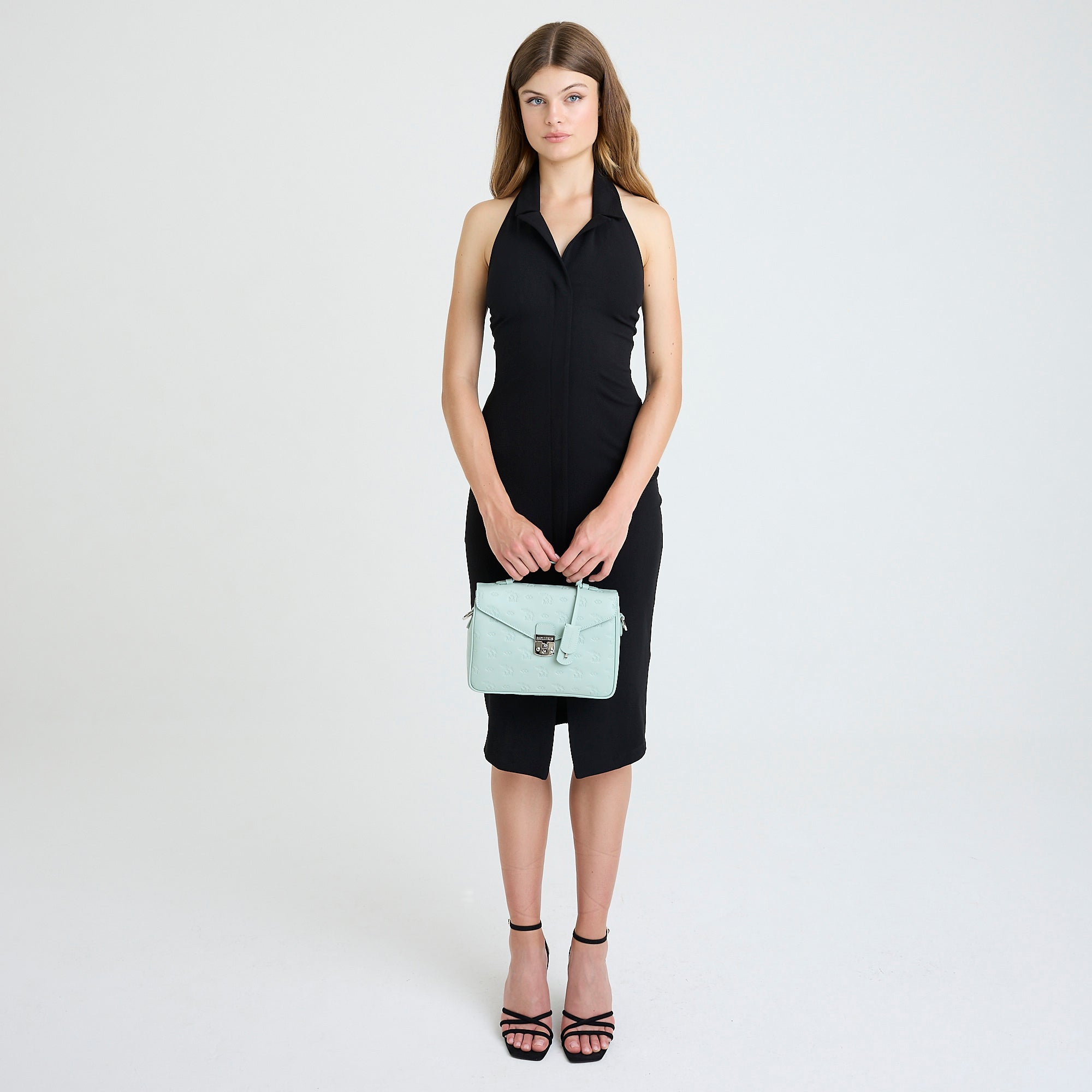 MARLY | Umhängetasche stampato aquamarine/silber - FULL BODY