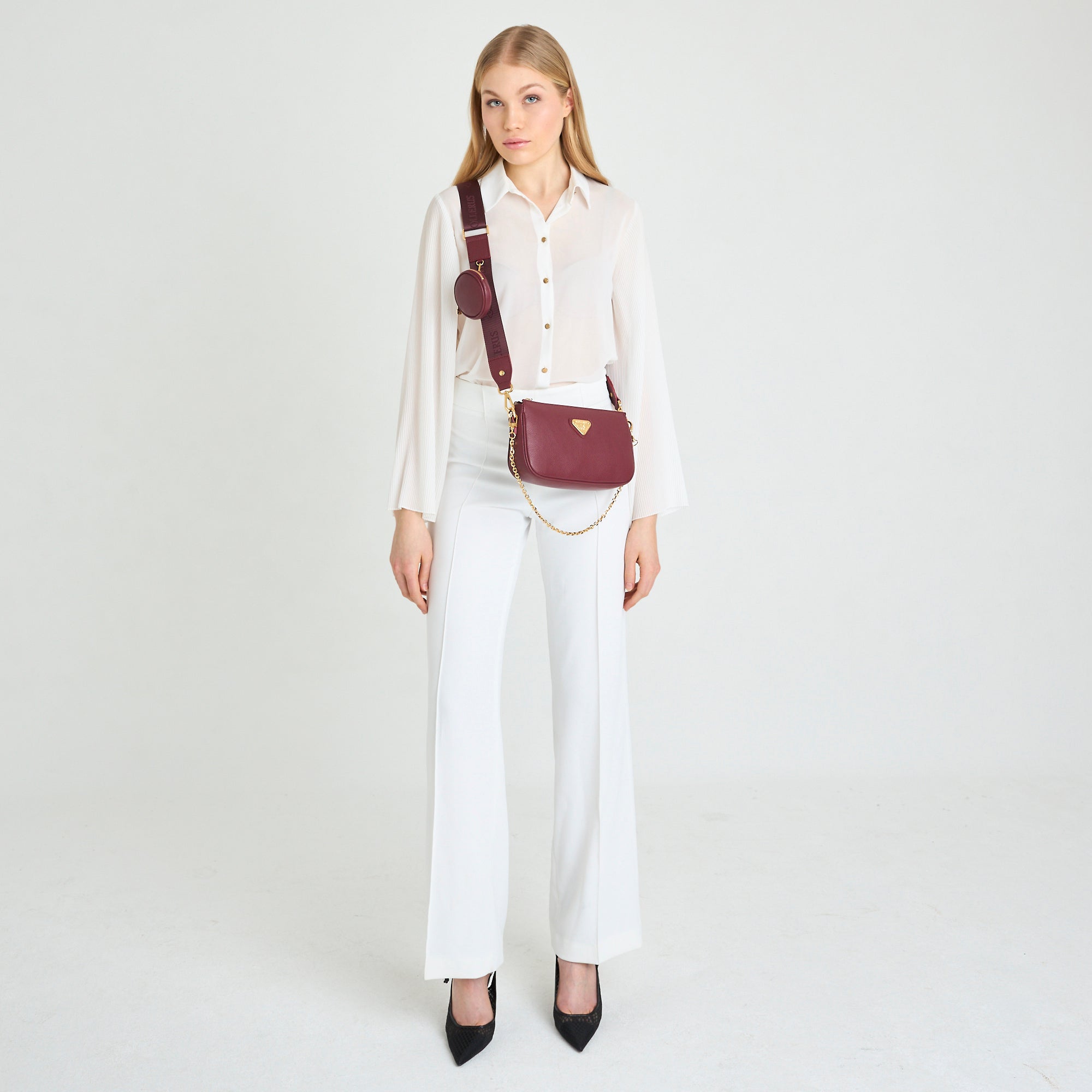 ZELL| Umhängetasche Kalbsleder antik rot/gold - on body