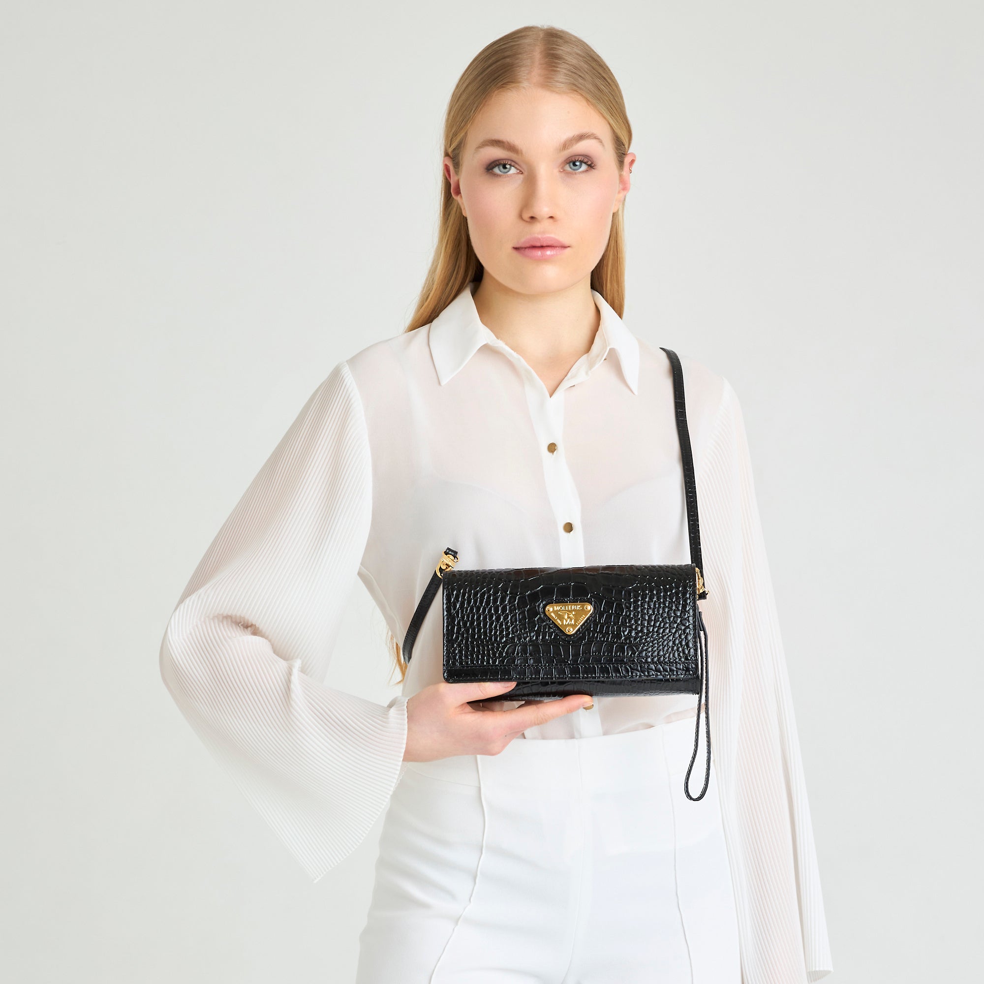 FRESENS | Clutch Croco schwarz/gold - frontal - on body