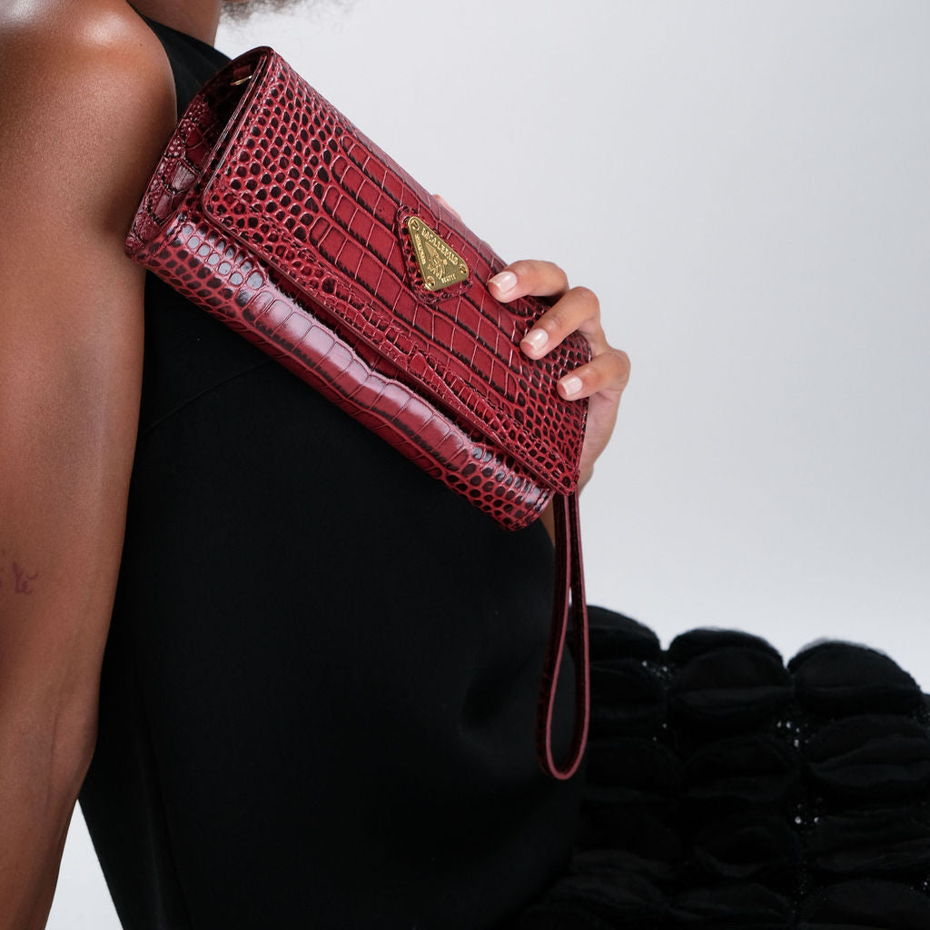 FRESENS | Clutch Croco antique rot/gold - on body