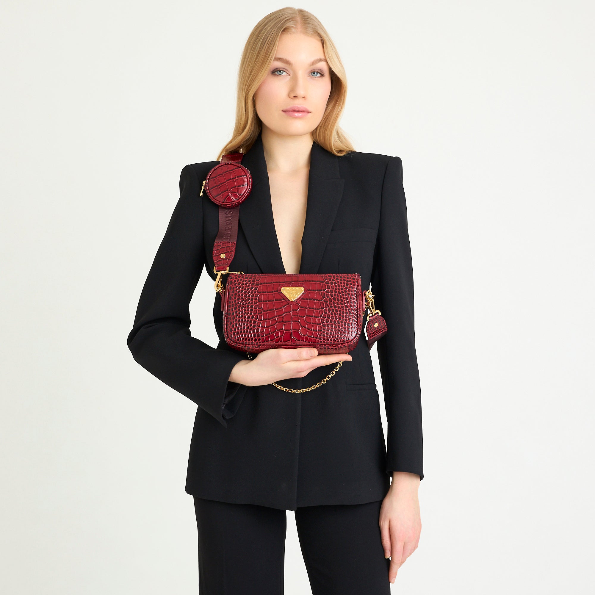 ZELL| Umhängetasche Croco antik rot/gold - on body