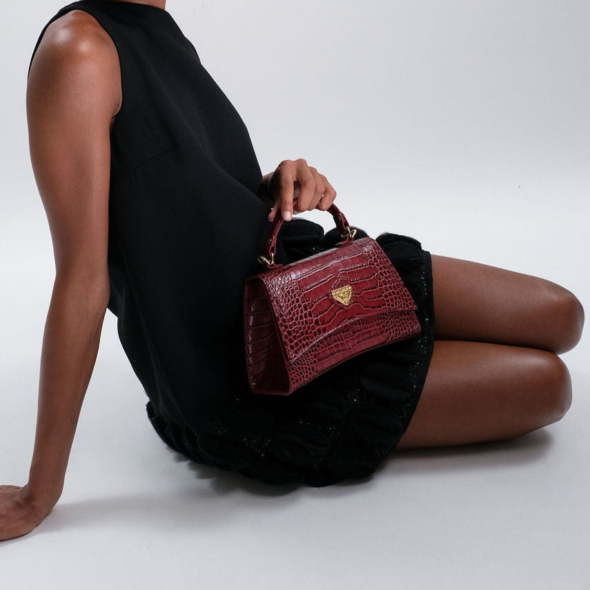 ROMONT | Umhängetasche Croco antique rot/gold - ON BODY