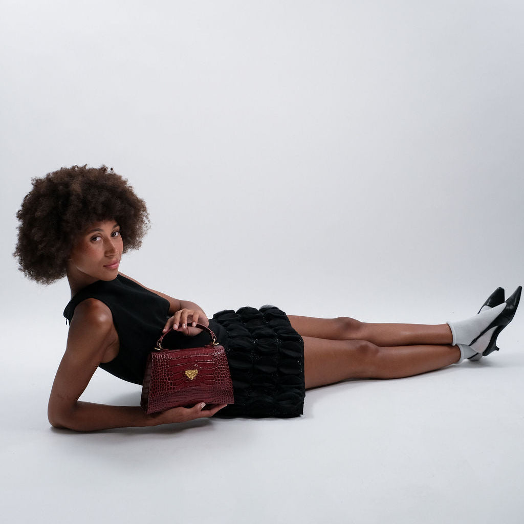 ROMONT | Umhängetasche Croco antique rot/gold - ON BODY