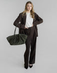 ANDERMATT | Schultertasche Wildleder moosgrün/gold - full body