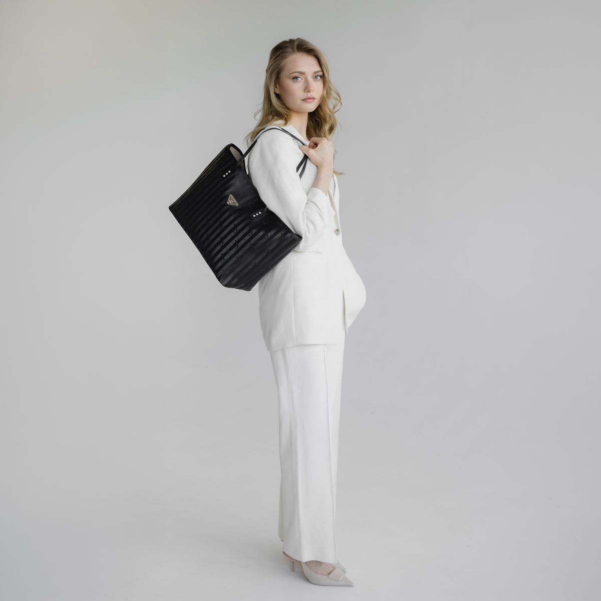 BERN | Shopper Diamonds classic schwarz/silber - getragen