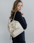 BRUGG | Rucksack pearl/silber - close up 
