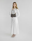 CASTIEL | Schultertasche fango braun/gold - full body 