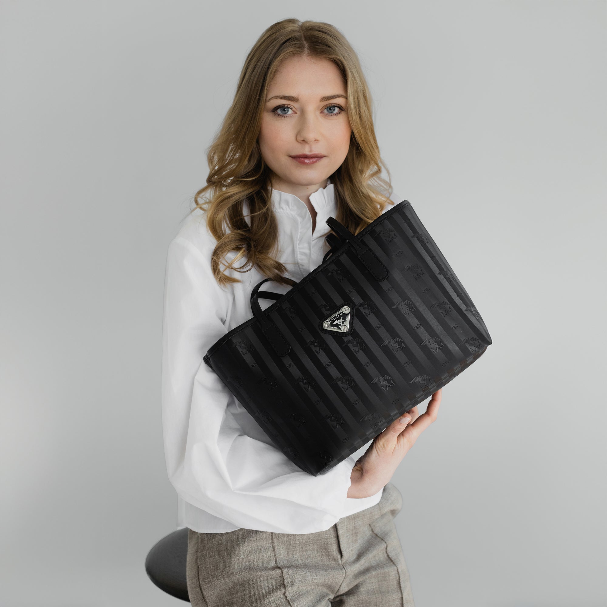 GENF | Shopper classic schwarz/silber - close up 