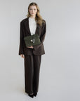 MARLY | Umhängetasche Wildleder moosgrün/gold - full body
