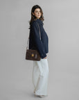 MARLY | Umhängetasche Wildleder braun/gold - full body