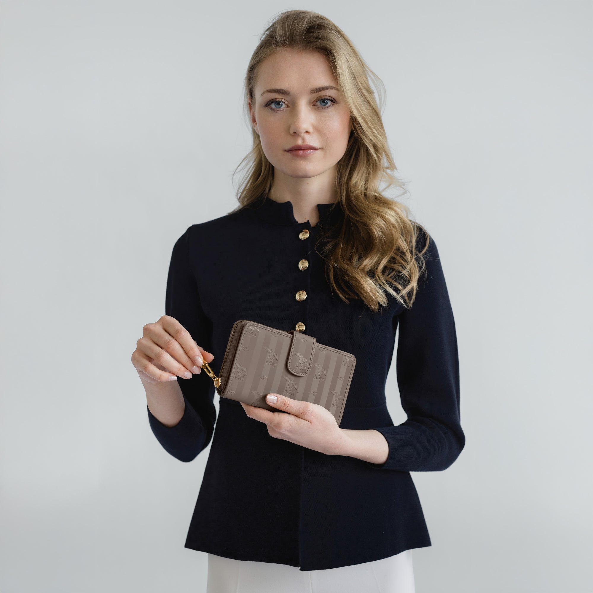MATTERHORN | Portemonnaie taupe grau/gold  - on body