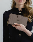 MATTERHORN | Portemonnaie taupe grau/gold - detail