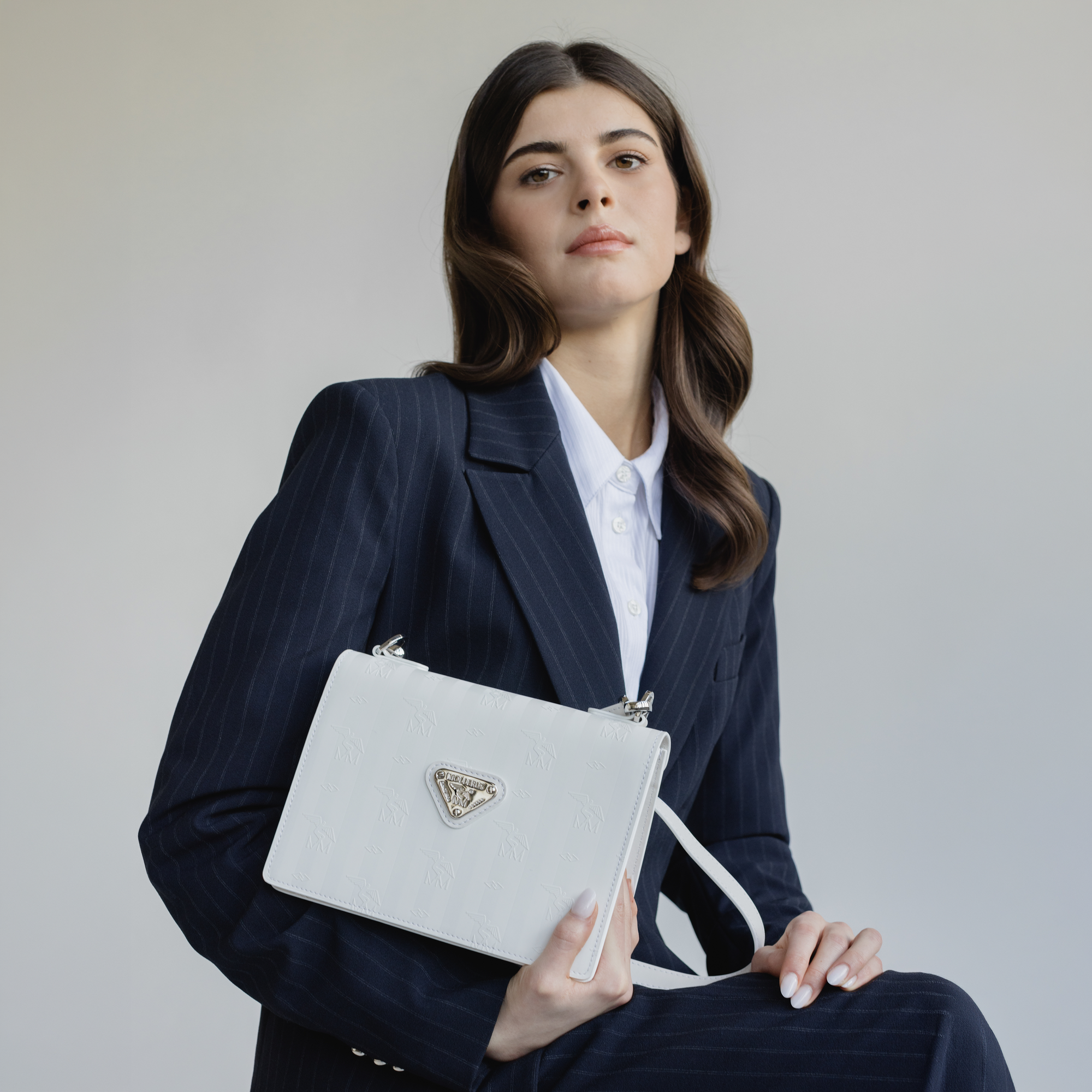 MELIDE | Umhängetasche snow weiss/silber detail 