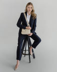 NOVILLE | Umhängetasche pearl/silber - full body 