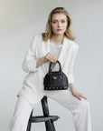 OETWIL | Handtasche Diamonds classic schwarz/silber - getragen