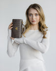 SAAS FEE | Umhängetasche fango braun/gold - close up 