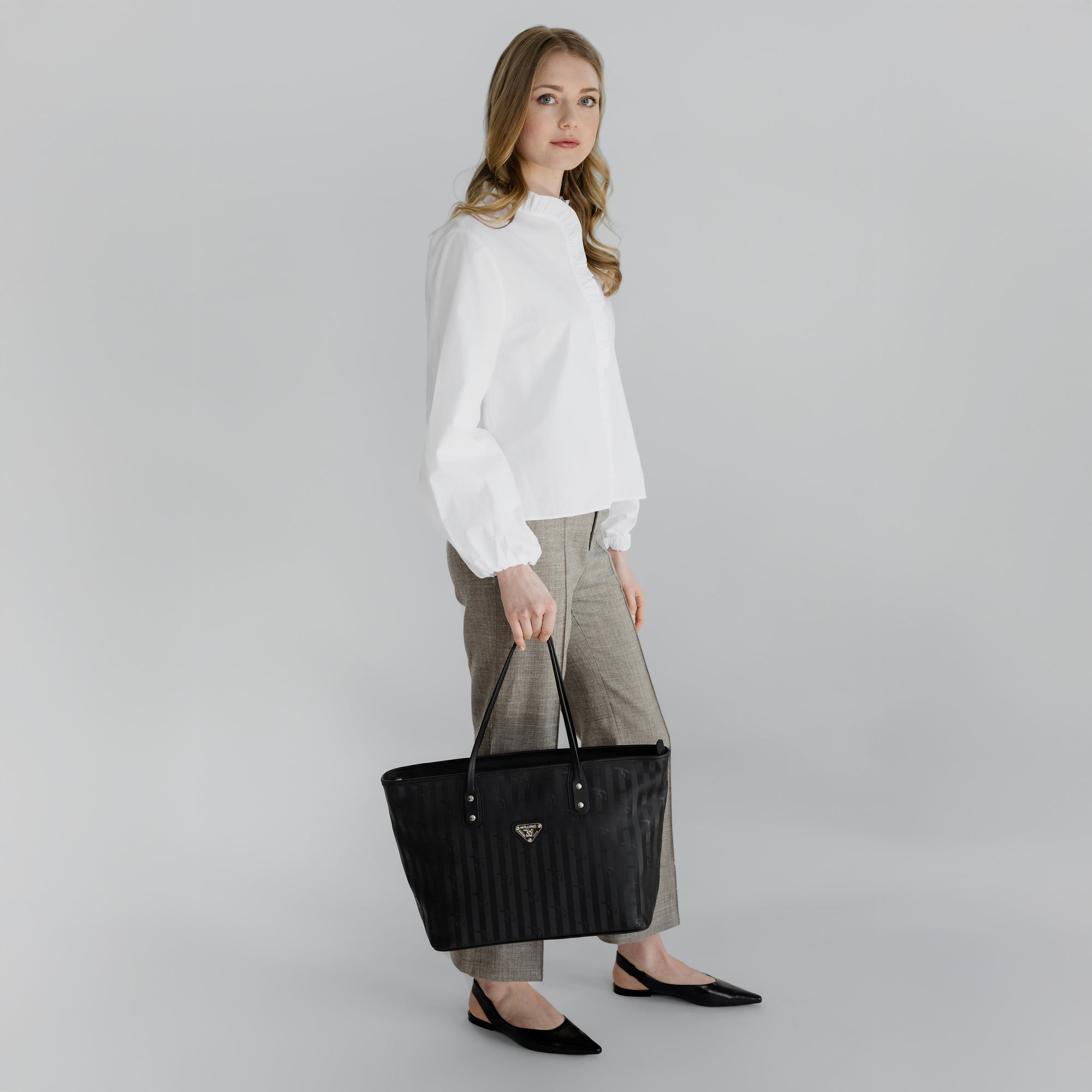 WINTERTHUR | Shopper mit Reissverschluss classic schwarz/silber - full body 