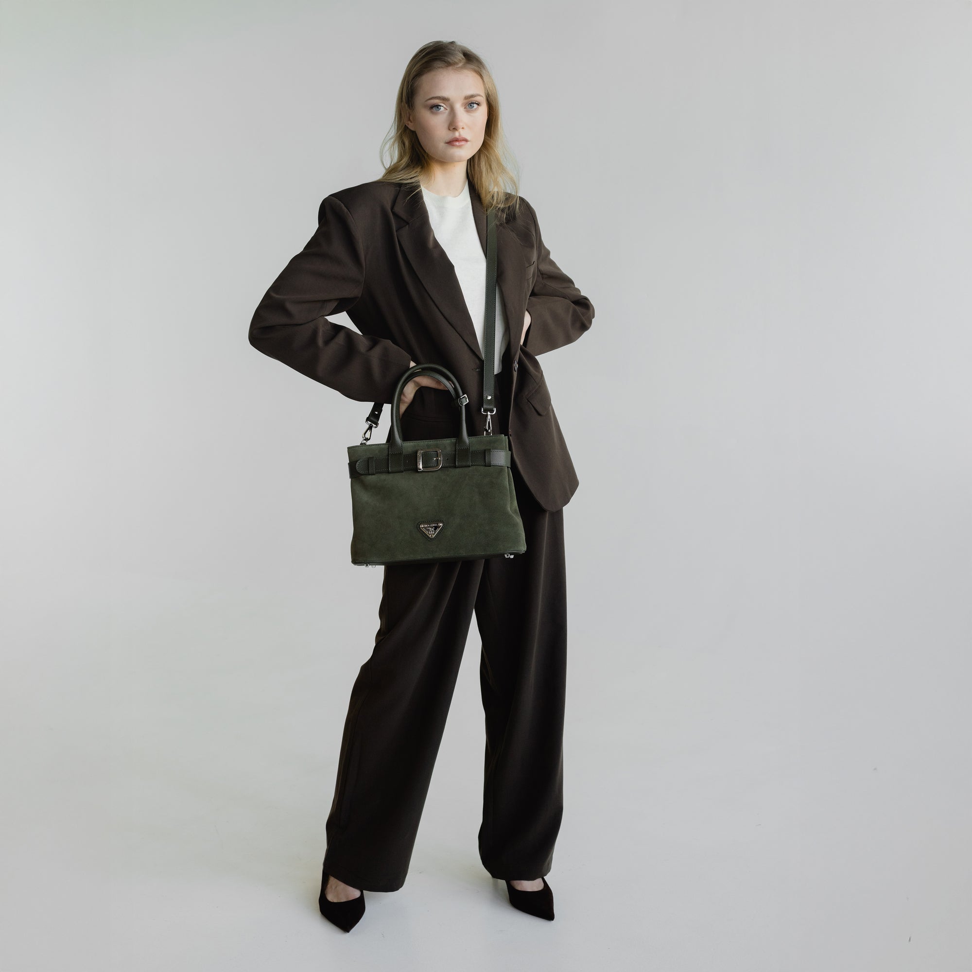 WITTNAU | Handtasche Wildleder moosgrün/gold - full body