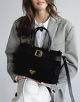 WITTNAU | Handtasche Wildleder classic schwarz/gold - detail