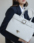 WITTNAU | Handtasche snow weiss/silber - close up 