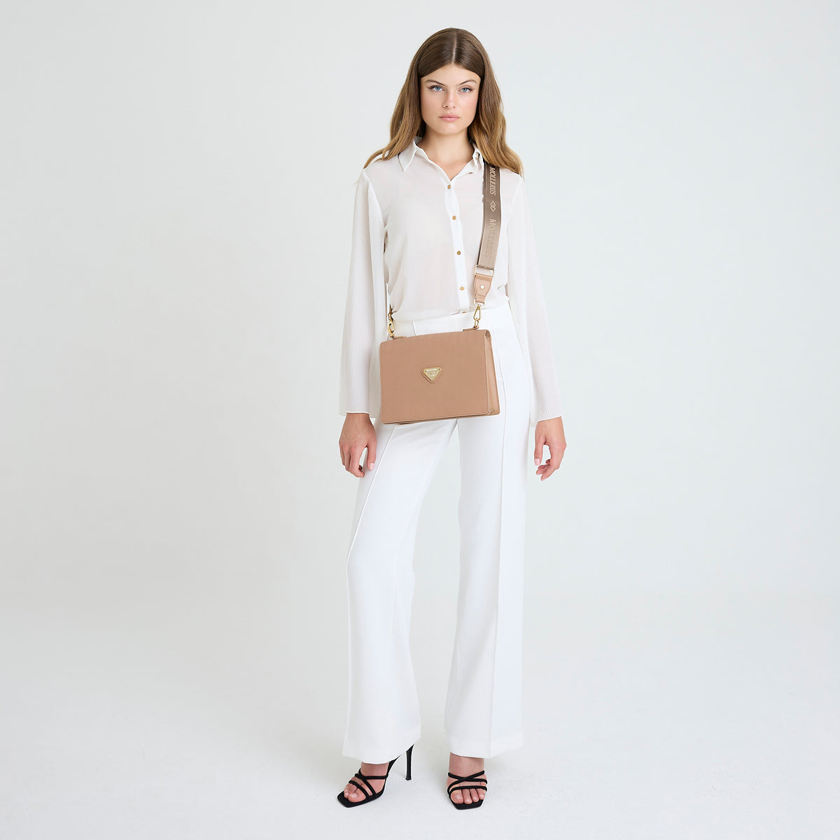 WIL | Umhängetasche cappuccino beige/gold - full body