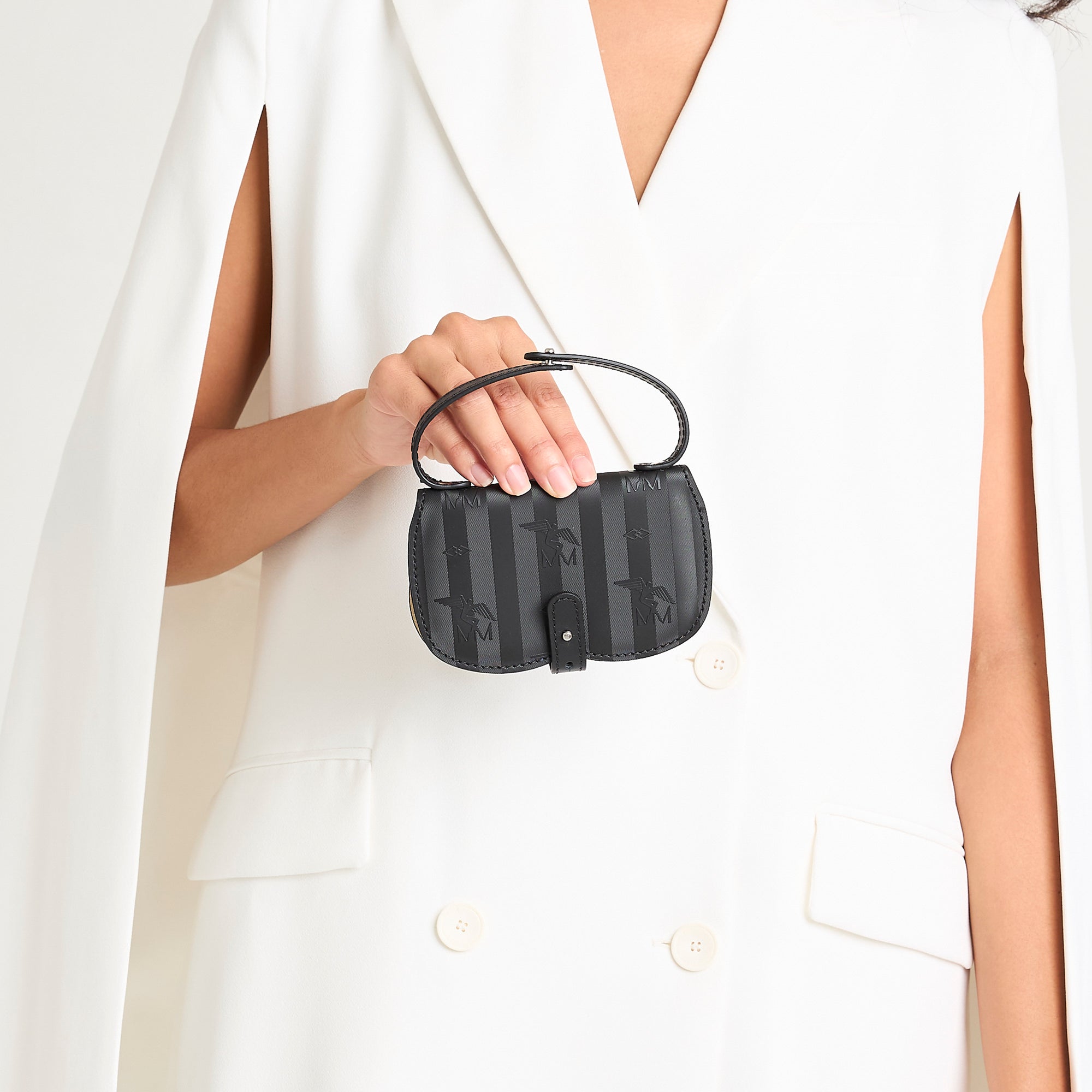 PIZ LINARD | Brillenentui schwarz/silber - ON BODY