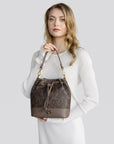 SION | Beuteltasche Maze schwarz fango/gold - getragen