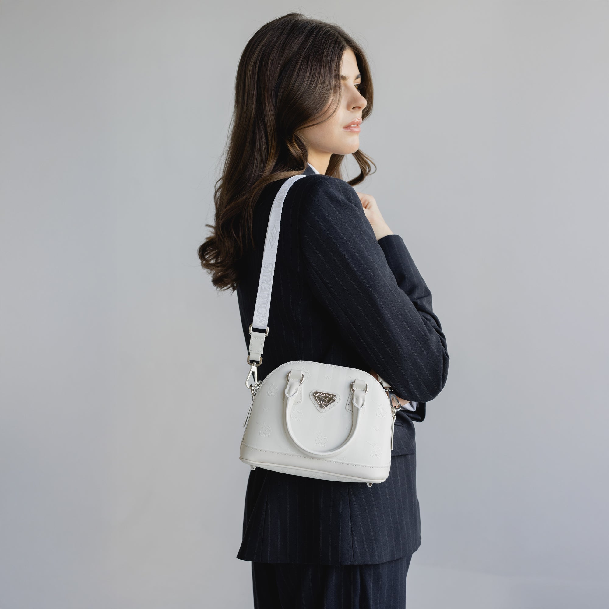 OETWIL | Handtasche snow weiss/silber - on body