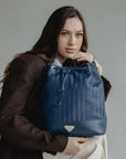NIESEN | Beuteltasche deep blau/silber - detail