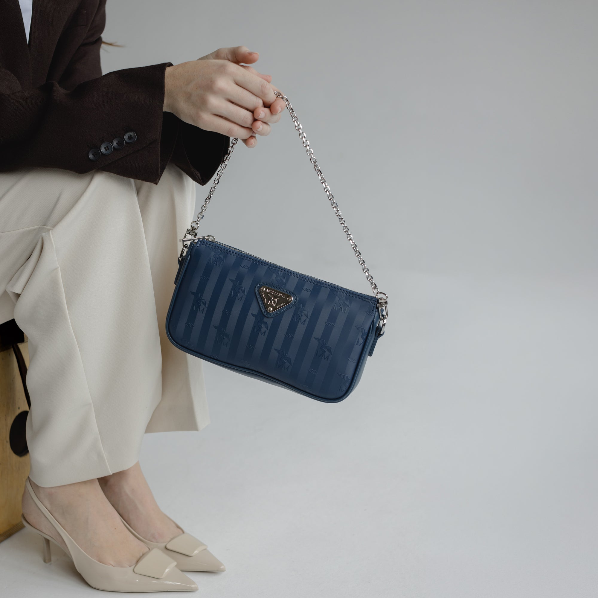 ZELL | Umhängetasche deep blau/silber - detail