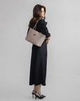 GENF | Shopper taupe grau/gold – weitere Ansicht